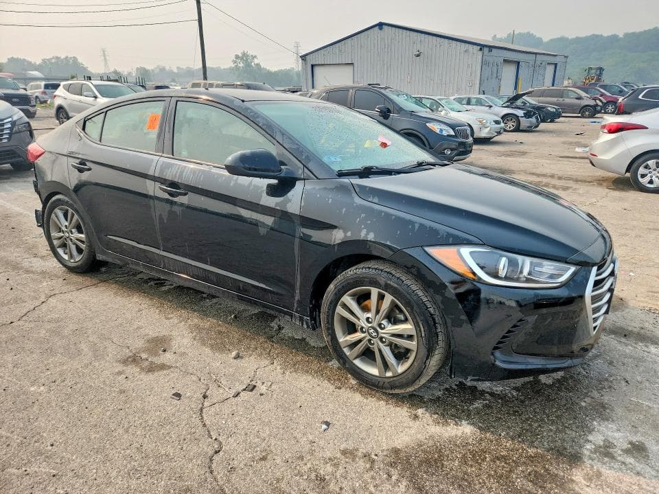 2017 HYUNDAI ELANTRA SE 4