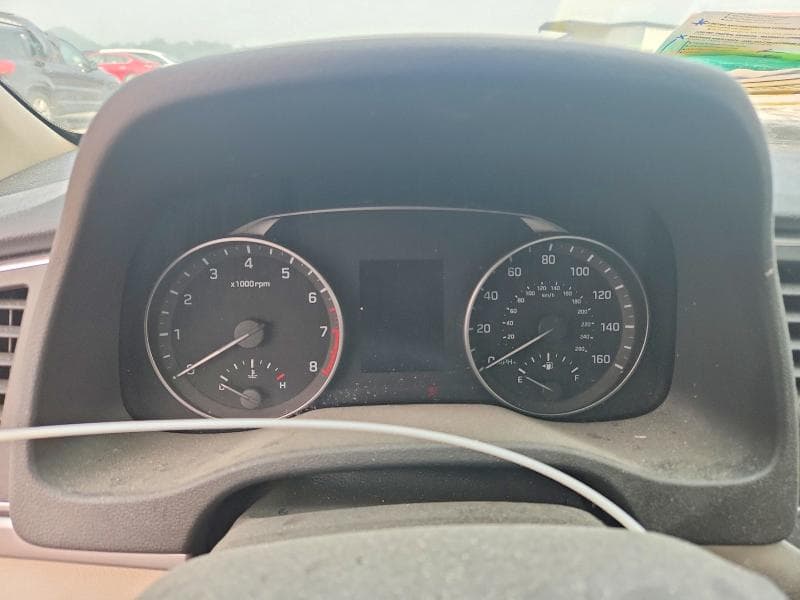 2017 HYUNDAI ELANTRA SE 9