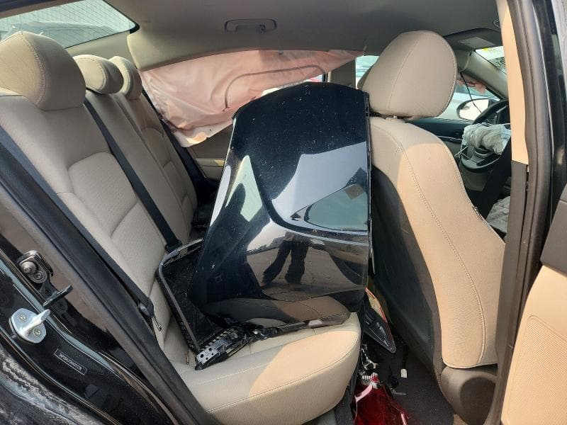 2017 HYUNDAI ELANTRA SE 10