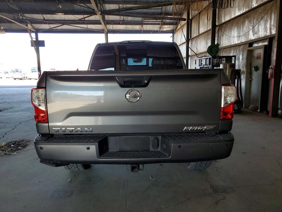 2017 NISSAN TITAN PRO-4X 6