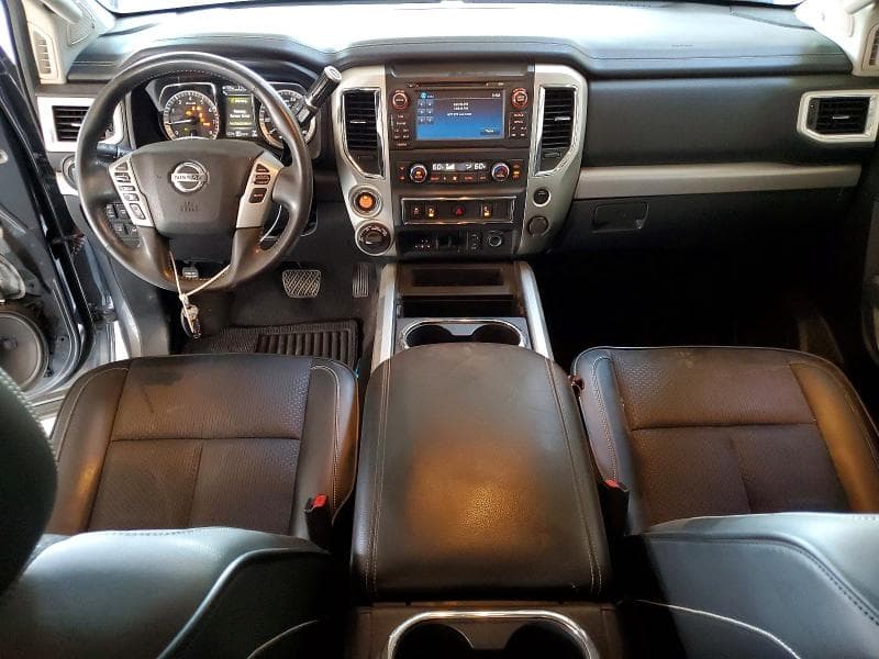 2017 NISSAN TITAN PRO-4X 8