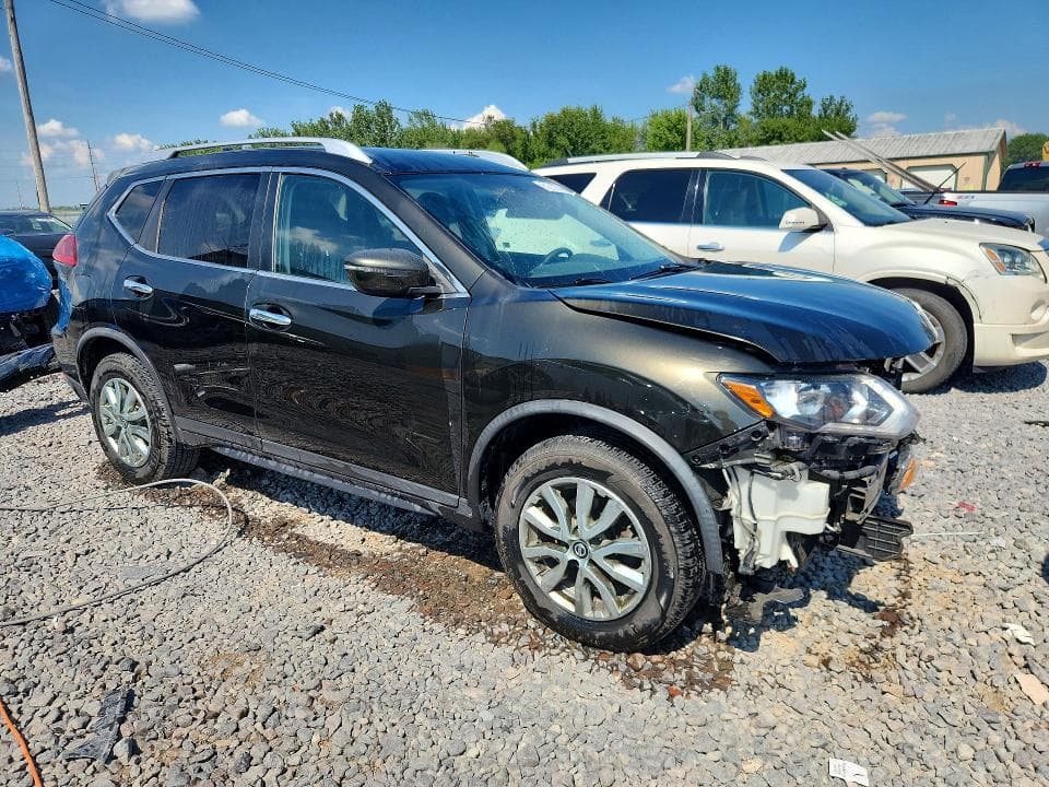 2017 NISSAN ROGUE SV 4