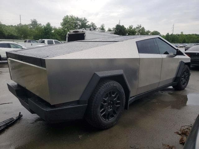 2024 TESLA CYBERTRUCK 3