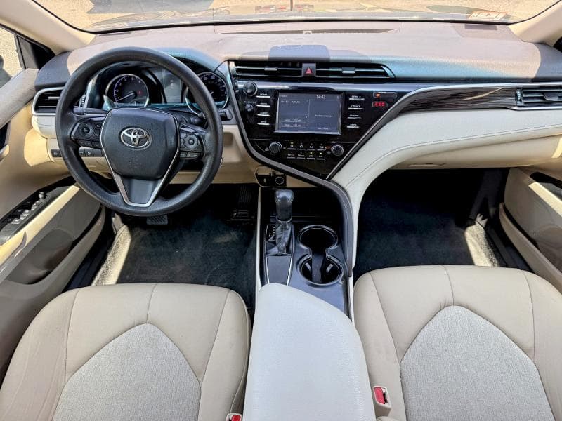 2018 TOYOTA CAMRY LE 9