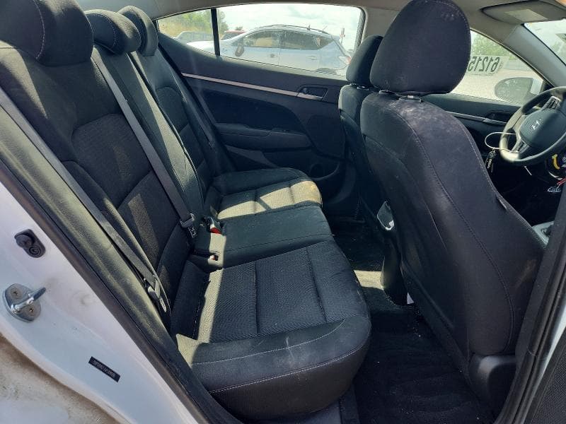 2018 HYUNDAI ELANTRA SEL 10