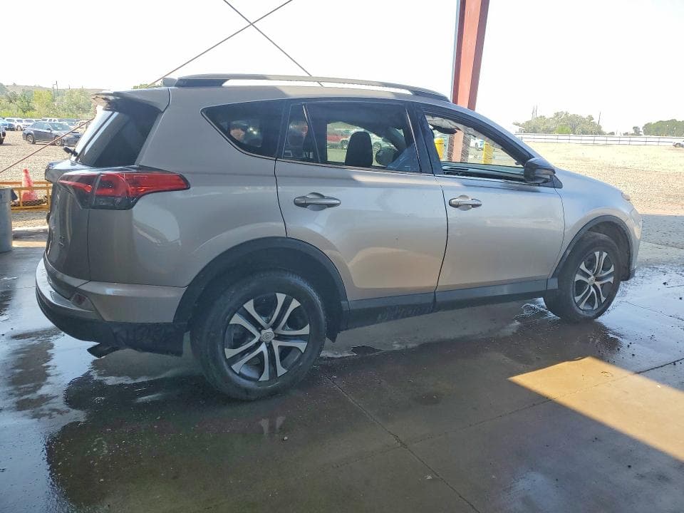 2017 TOYOTA RAV4 LE 3