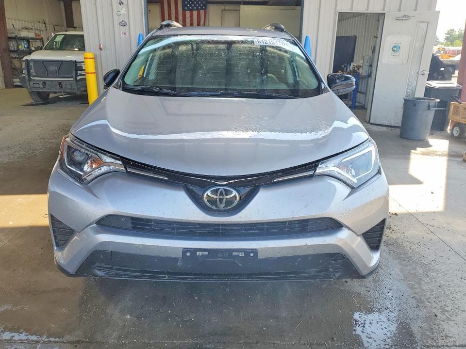 2017 TOYOTA RAV4 LE 5