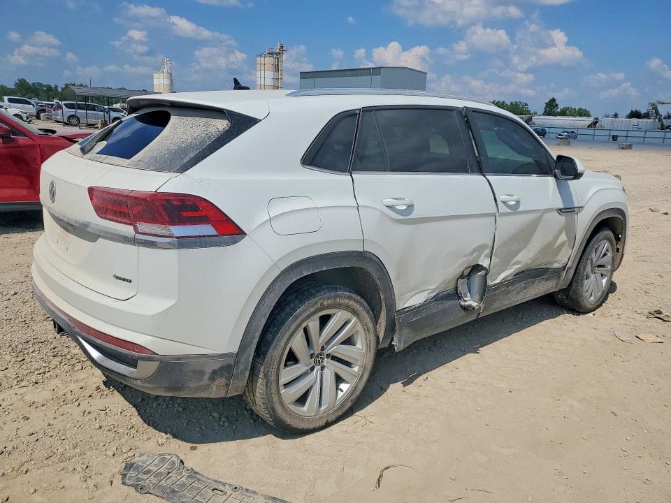 2023 VOLKSWAGEN ATLAS CROSS SPORT SE 3