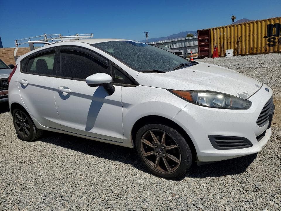 2017 FORD FIESTA SE 4