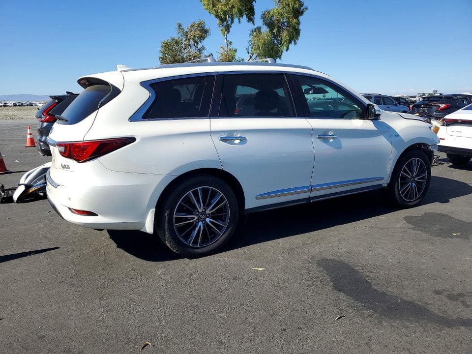 2019 INFINITI QX60 LUXE 3
