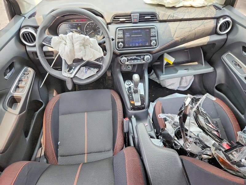 2022 NISSAN VERSA SR 8