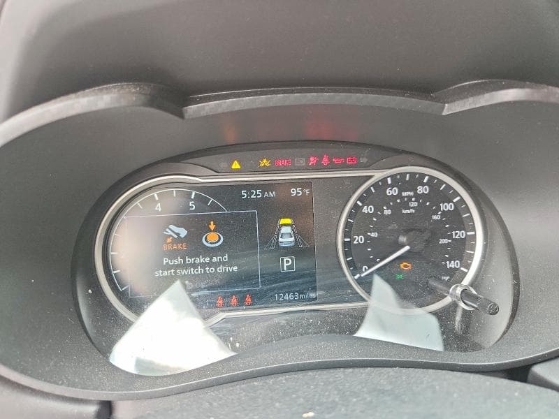 2022 NISSAN VERSA SR 9
