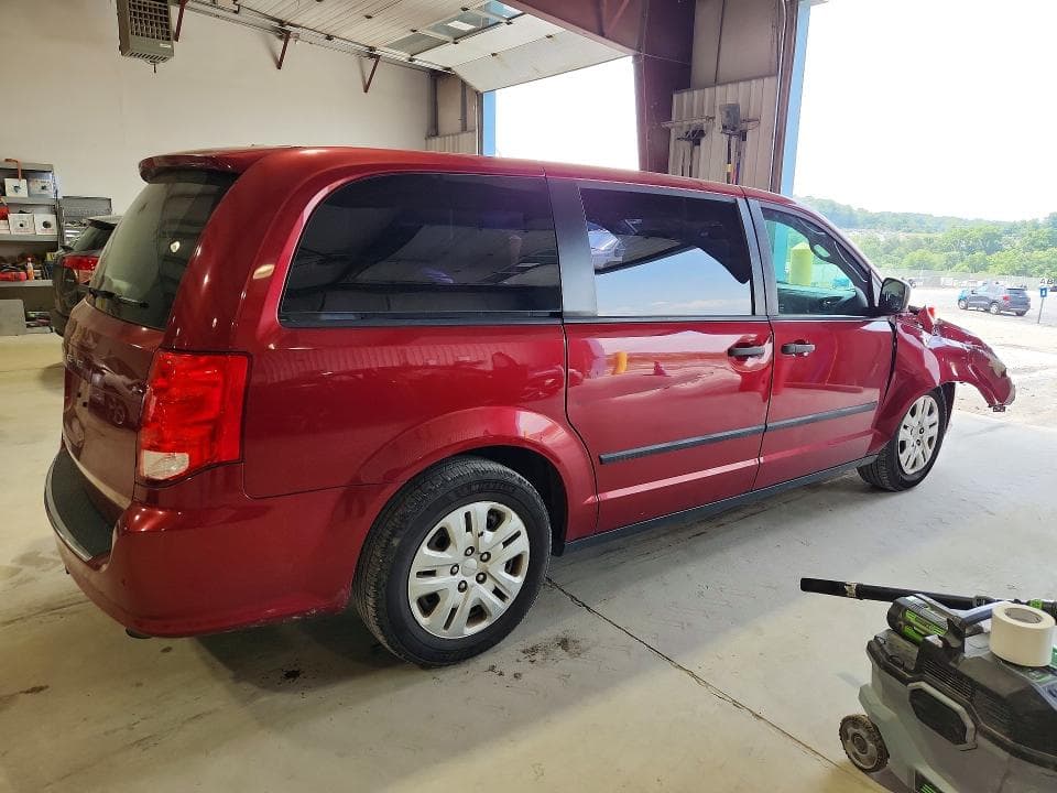 2016 DODGE GRAND CARAVAN SE 3