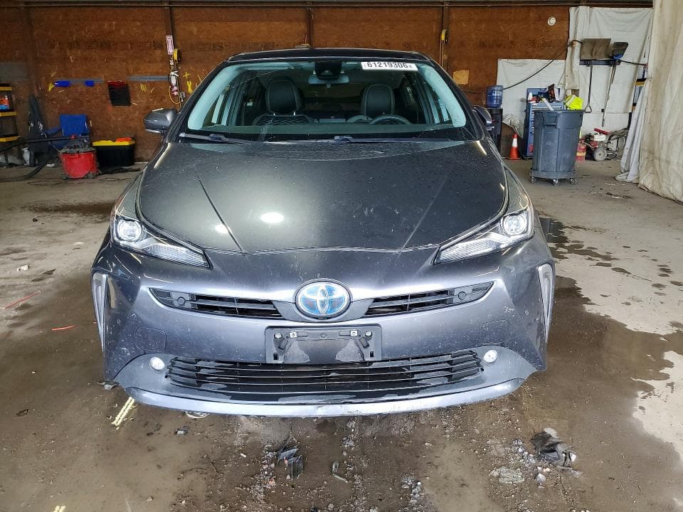 2020 TOYOTA PRIUS LE AWD-E 5