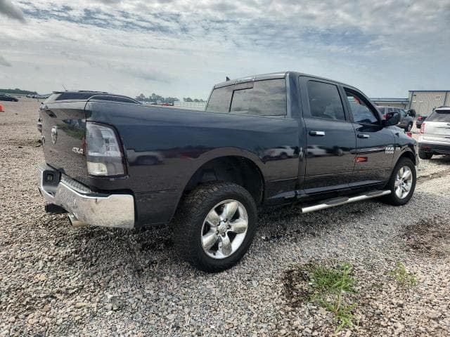 2017 RAM 1500 SLT 3