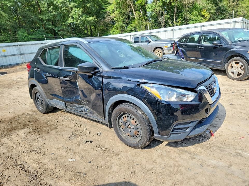 2019 NISSAN KICKS S 4