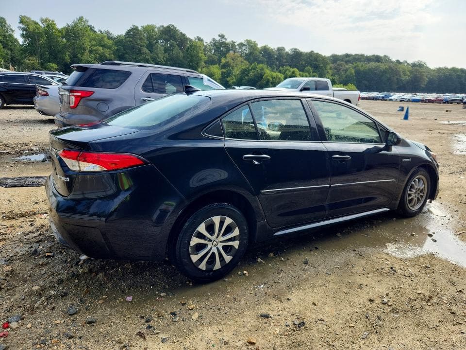 2021 TOYOTA COROLLA LE 3