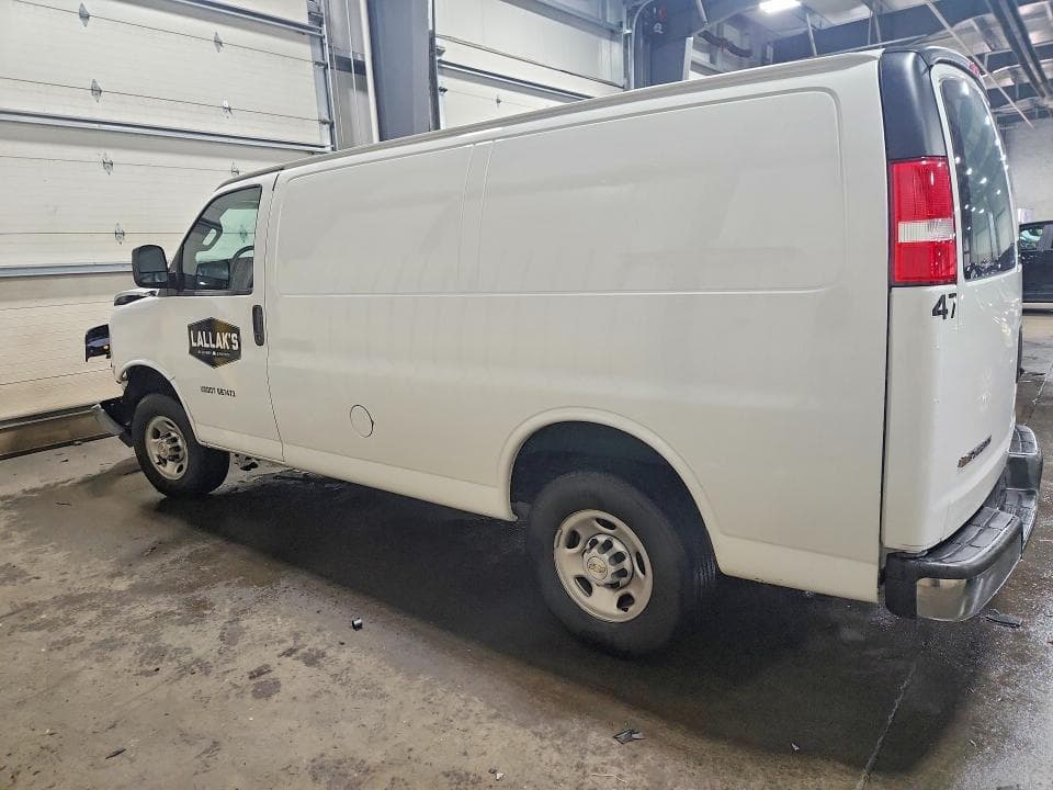 2025 CHEVROLET EXPRESS G3500 2