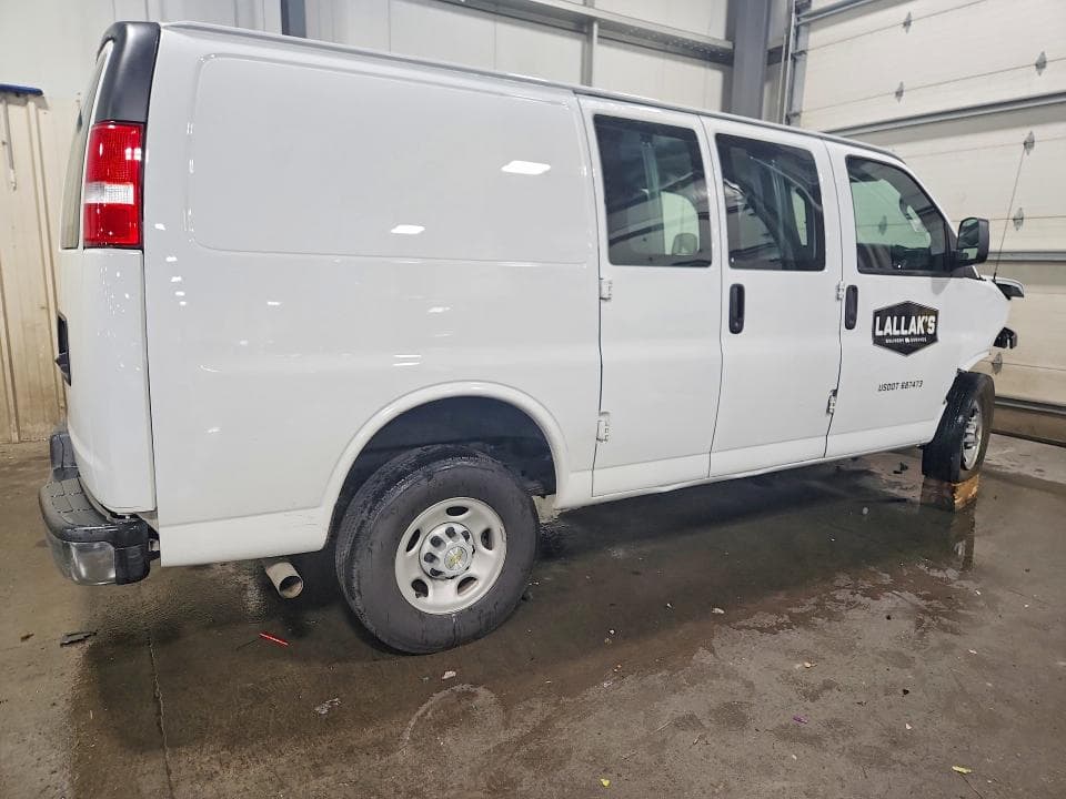 2025 CHEVROLET EXPRESS G3500 3
