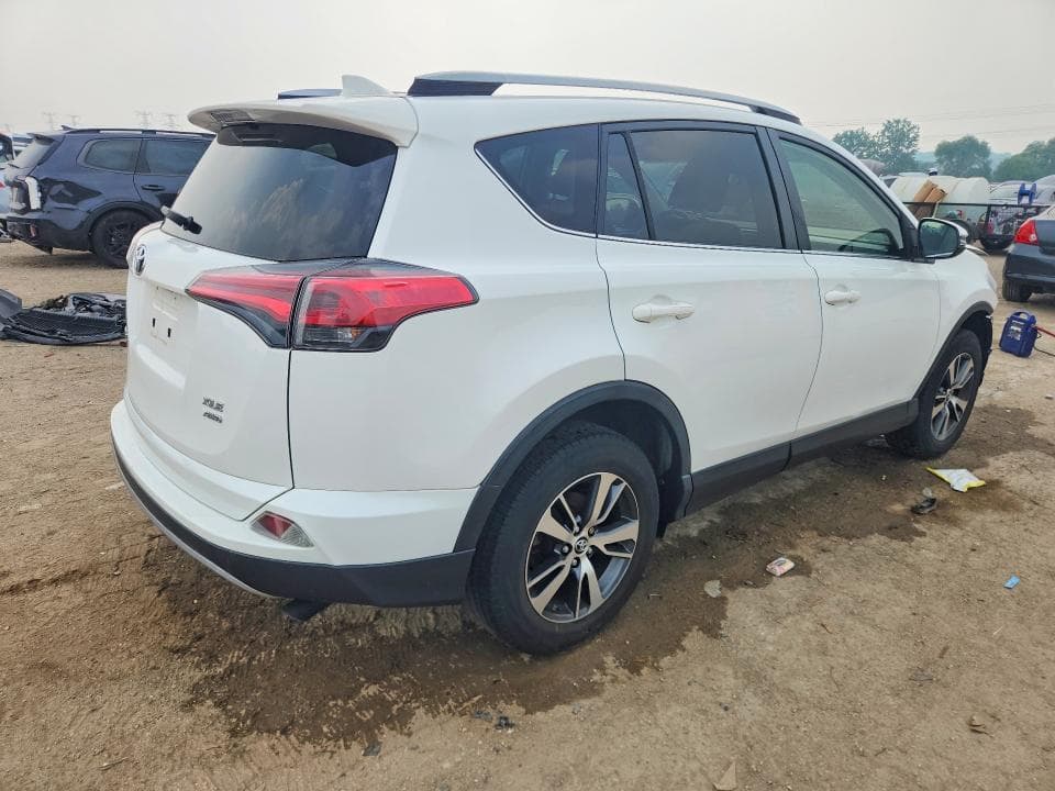 2018 TOYOTA RAV4 XLE XLE 3