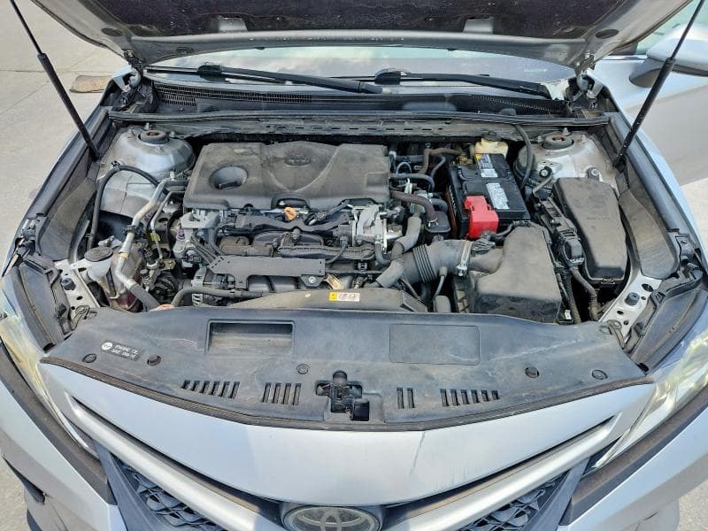 2018 TOYOTA CAMRY SE 11