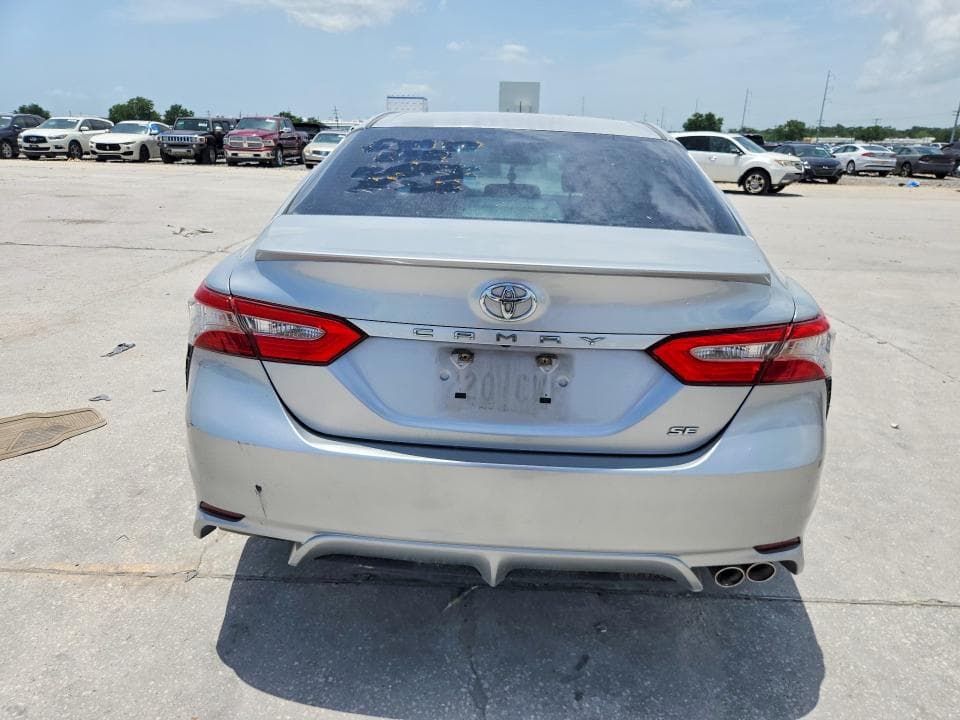 2018 TOYOTA CAMRY SE 6