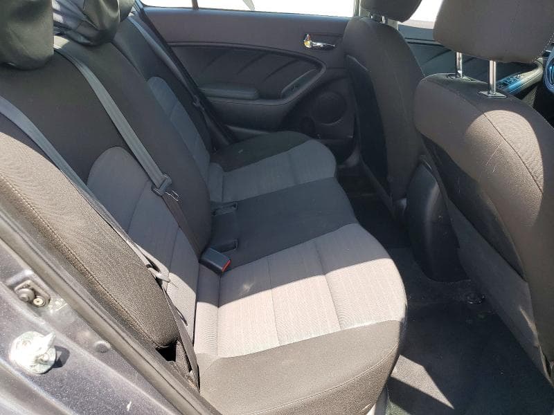 2018 KIA FORTE S 10
