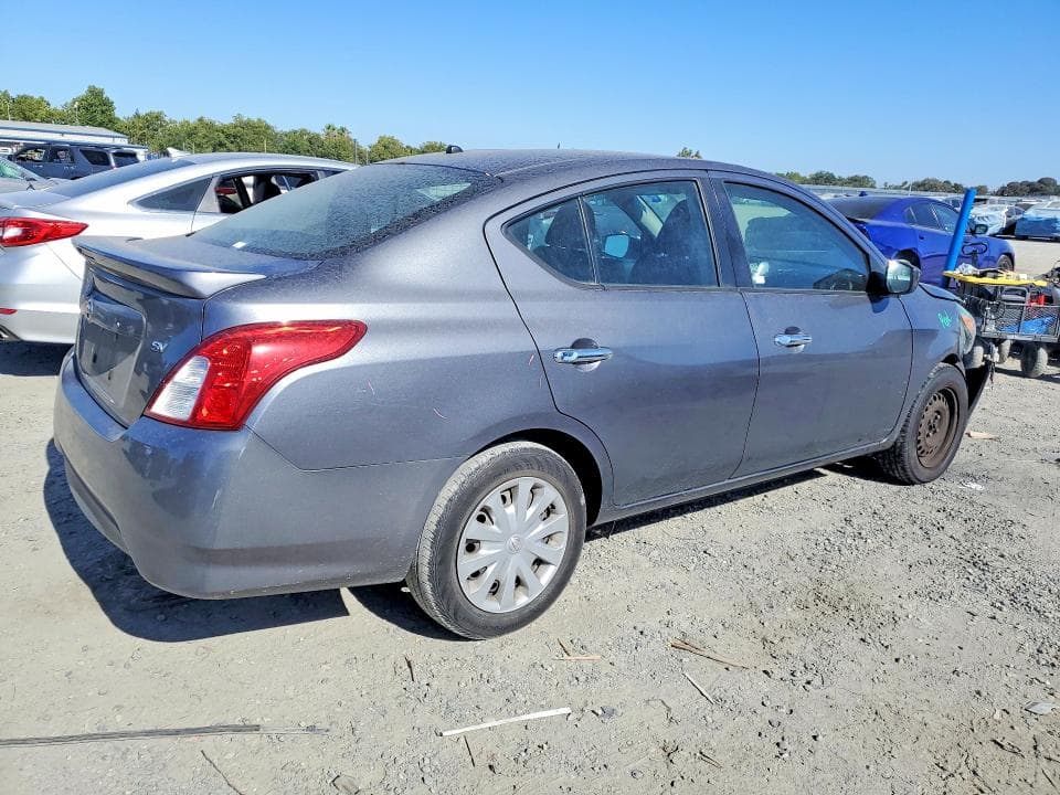 2018 NISSAN VERSA SV 3