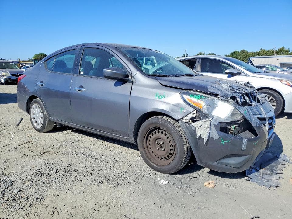 2018 NISSAN VERSA SV 4