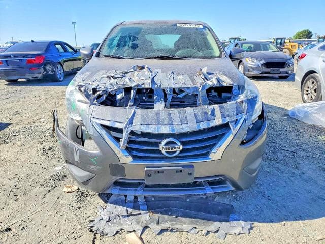 2018 NISSAN VERSA SV 5