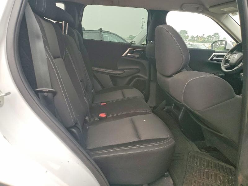 2022 MITSUBISHI OUTLANDER ES 11
