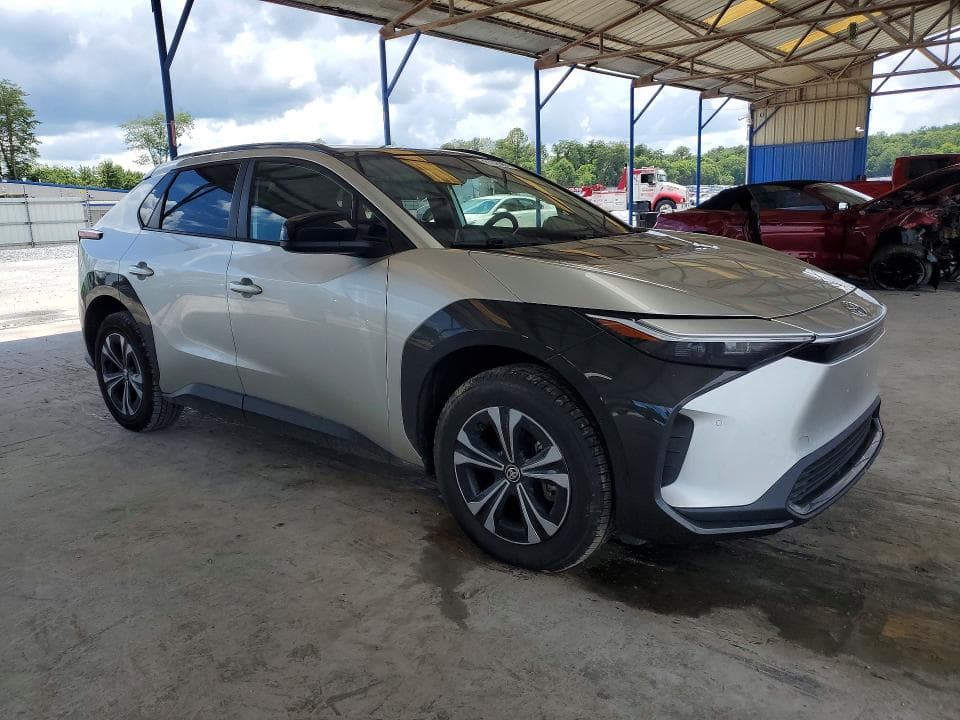 2024 TOYOTA BZ4X XLE 4