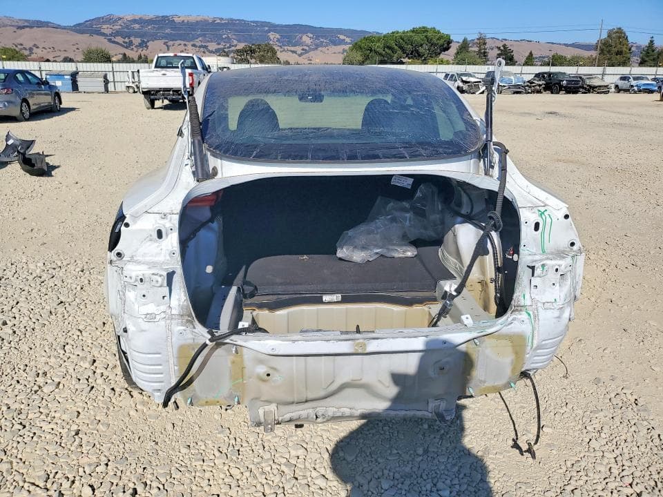 2023 TESLA MODEL 3 6