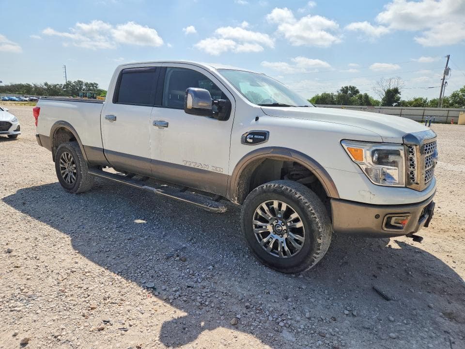 2017 NISSAN TITAN XD PLATINUM RESERVE 4