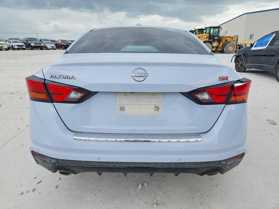 2023 NISSAN ALTIMA SR 6