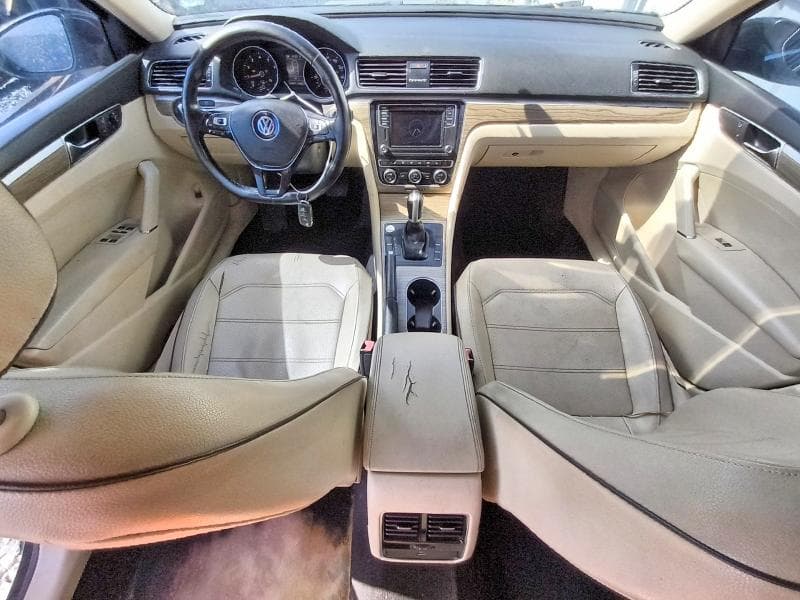2018 VOLKSWAGEN PASSAT SE 8