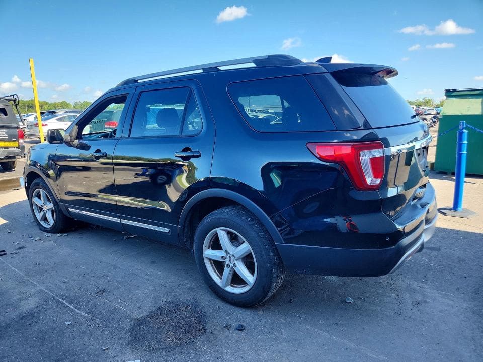 2017 FORD EXPLORER XLT 2