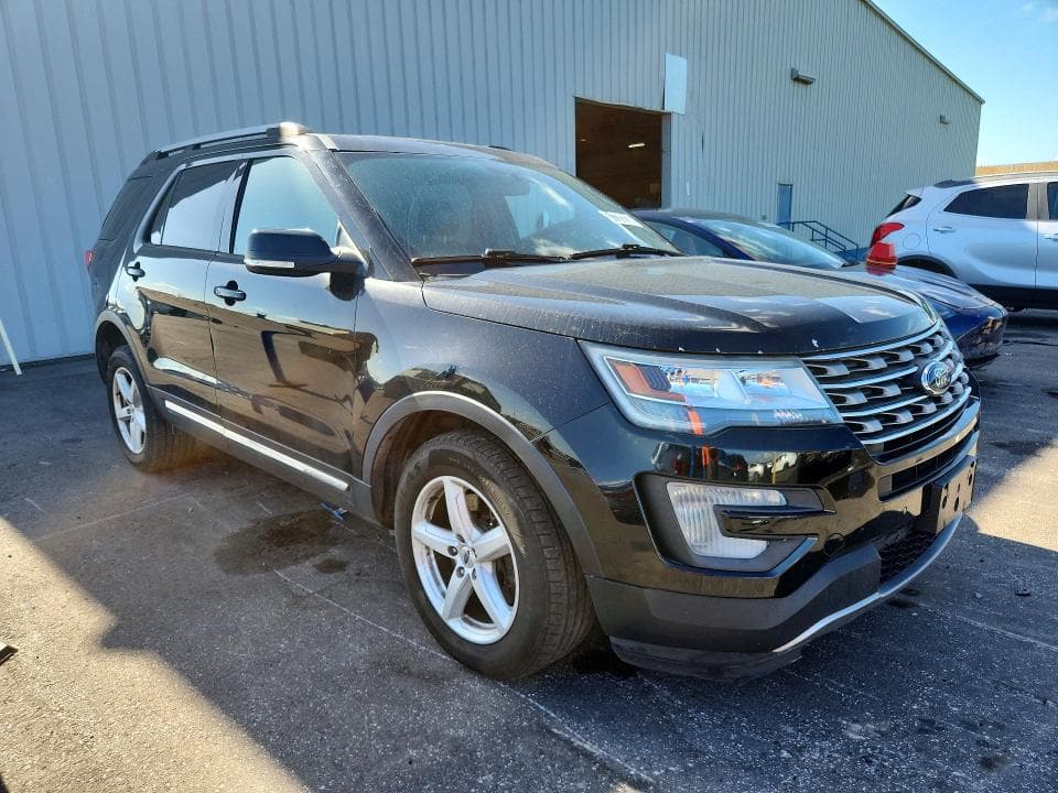 2017 FORD EXPLORER XLT 4