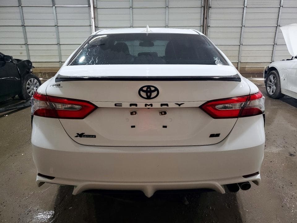 2019 TOYOTA CAMRY SE 6