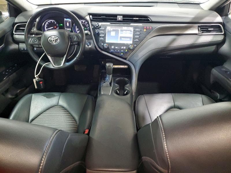 2019 TOYOTA CAMRY SE 8