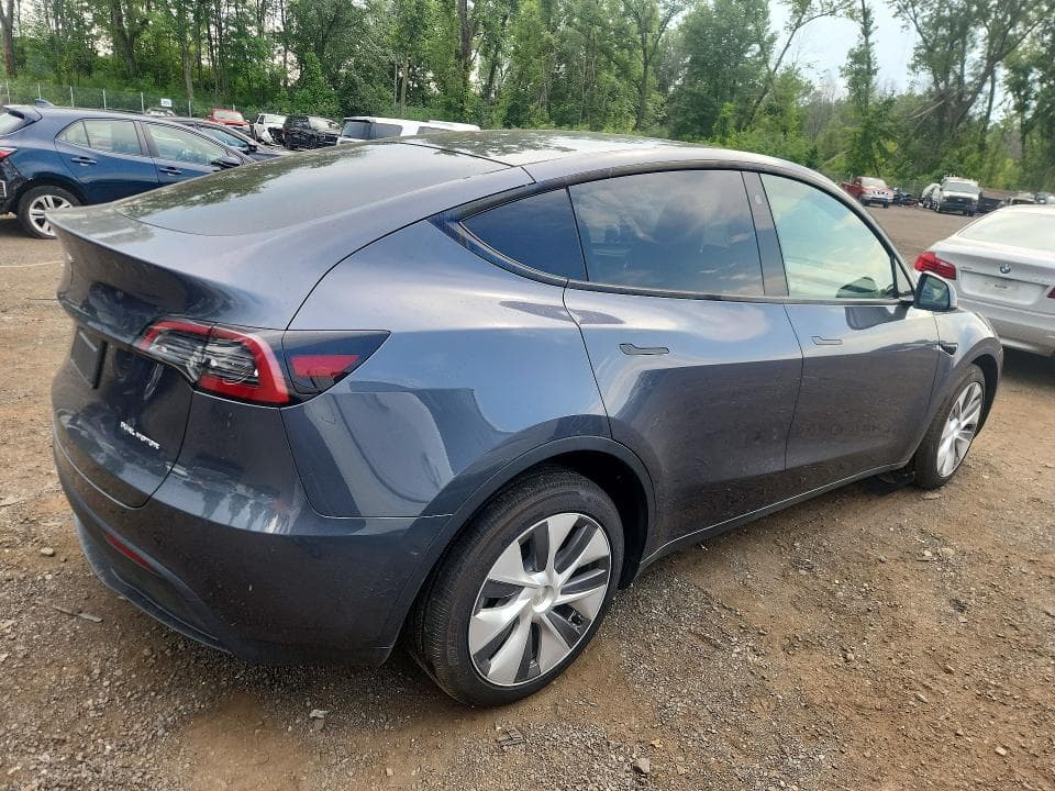 2023 TESLA MODEL Y 3