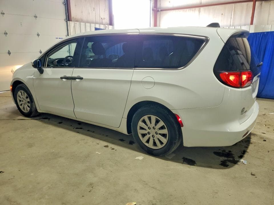 2021 CHRYSLER VOYAGER L 2