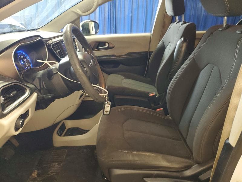 2021 CHRYSLER VOYAGER L 7