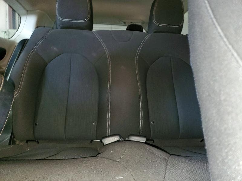 2021 CHRYSLER VOYAGER L 10