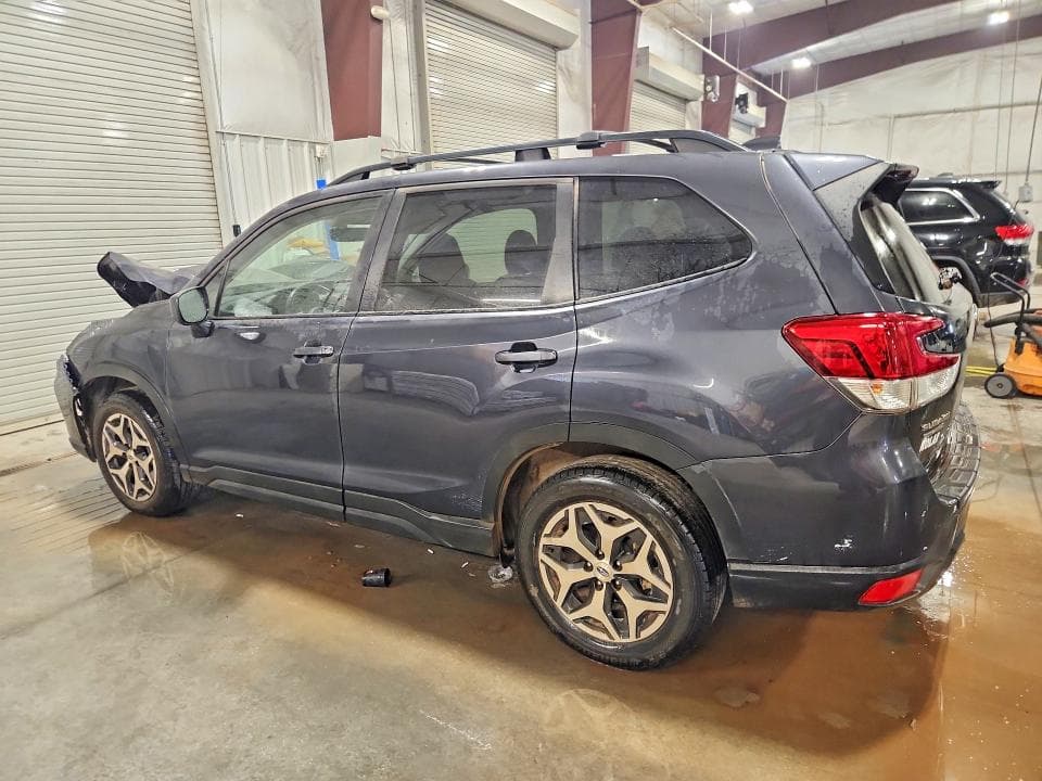 2019 SUBARU FORESTER PREMIUM 2