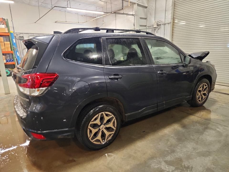 2019 SUBARU FORESTER PREMIUM 3