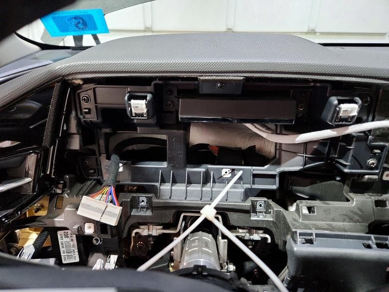 2023 KIA NIRO WIND 9