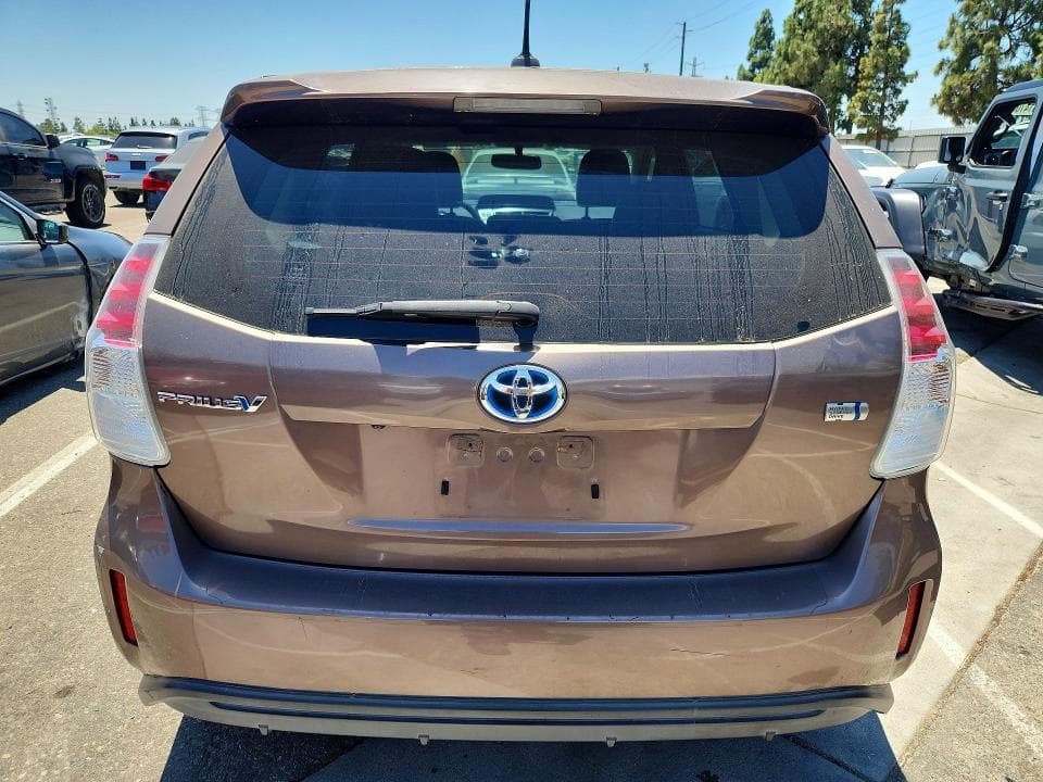 2017 TOYOTA PRIUS V FOUR 6