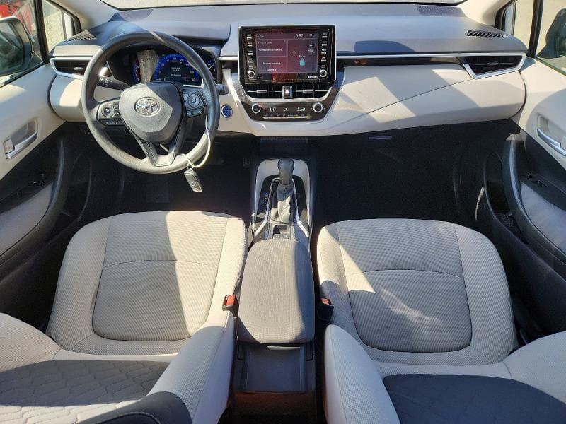 2021 TOYOTA COROLLA LE 8