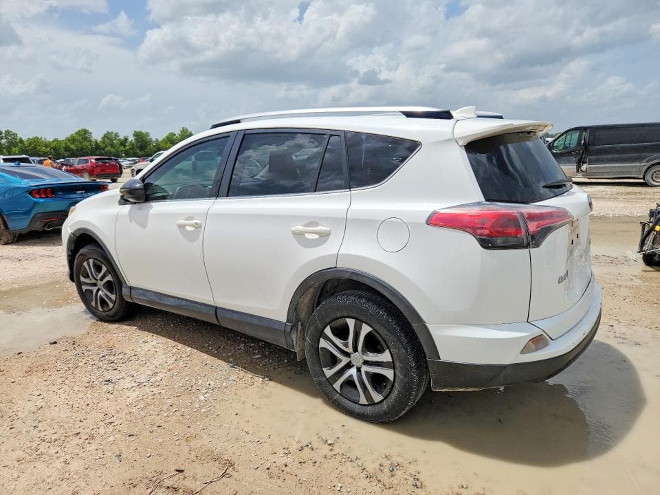2018 TOYOTA RAV4 LE 2